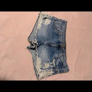 Super cute shorts size 11